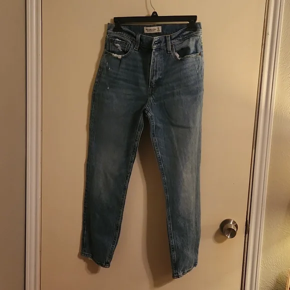 Jeans - Picture 1 of 4